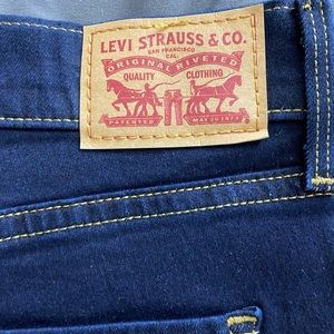 Levi’s shaping bootcut jeans dark denim-Brand New